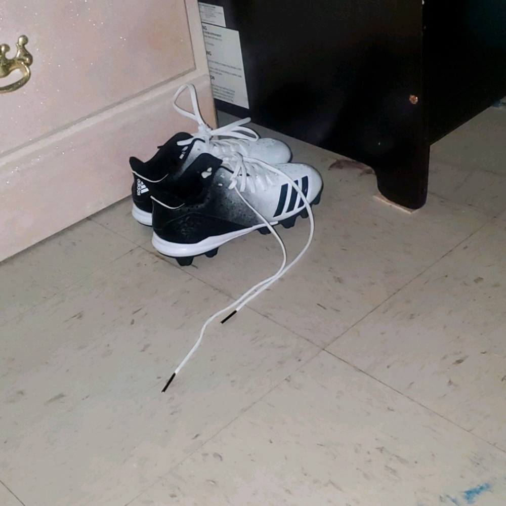 Kid adidas cleats